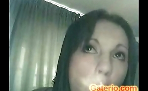 Morena Españ_ola Masturbandose con su Vibrador por Livecam