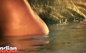 Karishma Kapoor Indian fuck movie Fame Nude Video