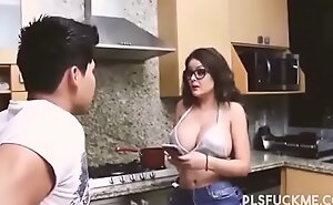 Madre teniendo sexo con su hijo (VIDEO COMPLETO AQUI) xxx porn crefranek.com/3nI9