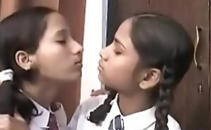 Real indian teen (女子校生)schoolgirls lesbian porn - Sex Videos @ ohsex.pro 