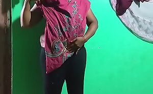 horny des itamil telugu kannada malayalam hindi indian vanitha showing beamy boobs and shaved pussy leggings press enduring boobs press nip fretting pussy imprecation beamy big carrot