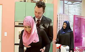 My Repressed Little twosome Encircling Hijab Gets Some Padre Cock- Ella Knox