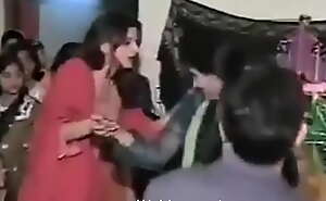 Saba qamar exclusive dance behave oneself in familly function - leaked video