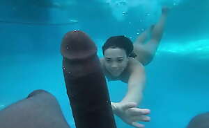 Underwater Sex Amateur Teen Crushed By BBC Big Sooty Dick
