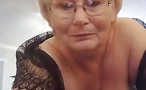 Granny Copulates BBC And Shows Off Her Huge Tits