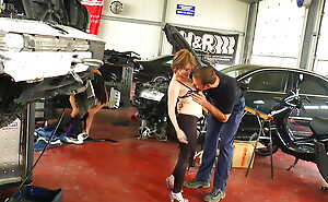 Great Intrigue b passion at rub-down the Mechanic